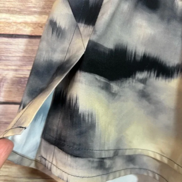 Calia by Carrie Underwood Running Shorts Size Largee Smoke Blue Print H3 - Picture 2 of 7